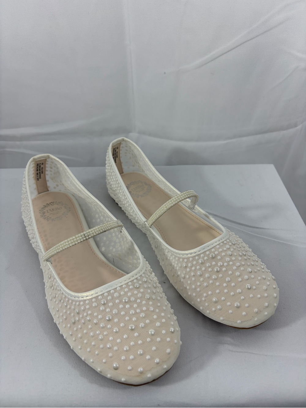 NWT Nicole Miller Youth Size 4 White Pearl-Accent Ballet Flats